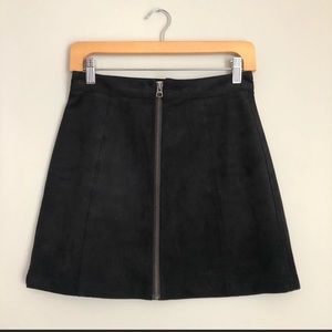 Aritzia Wilfred Free Zip Up Mini Skirt